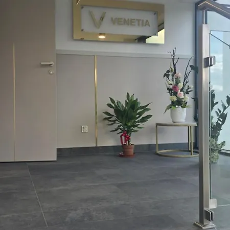 Venetia-rooms *