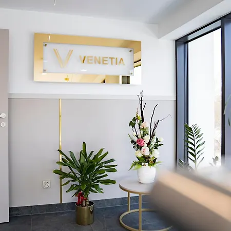 Venetia-rooms *