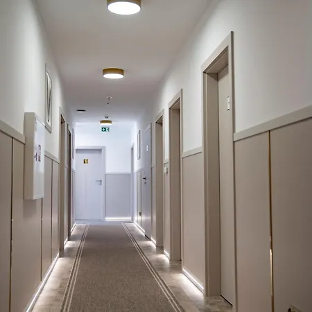 Venetia-rooms